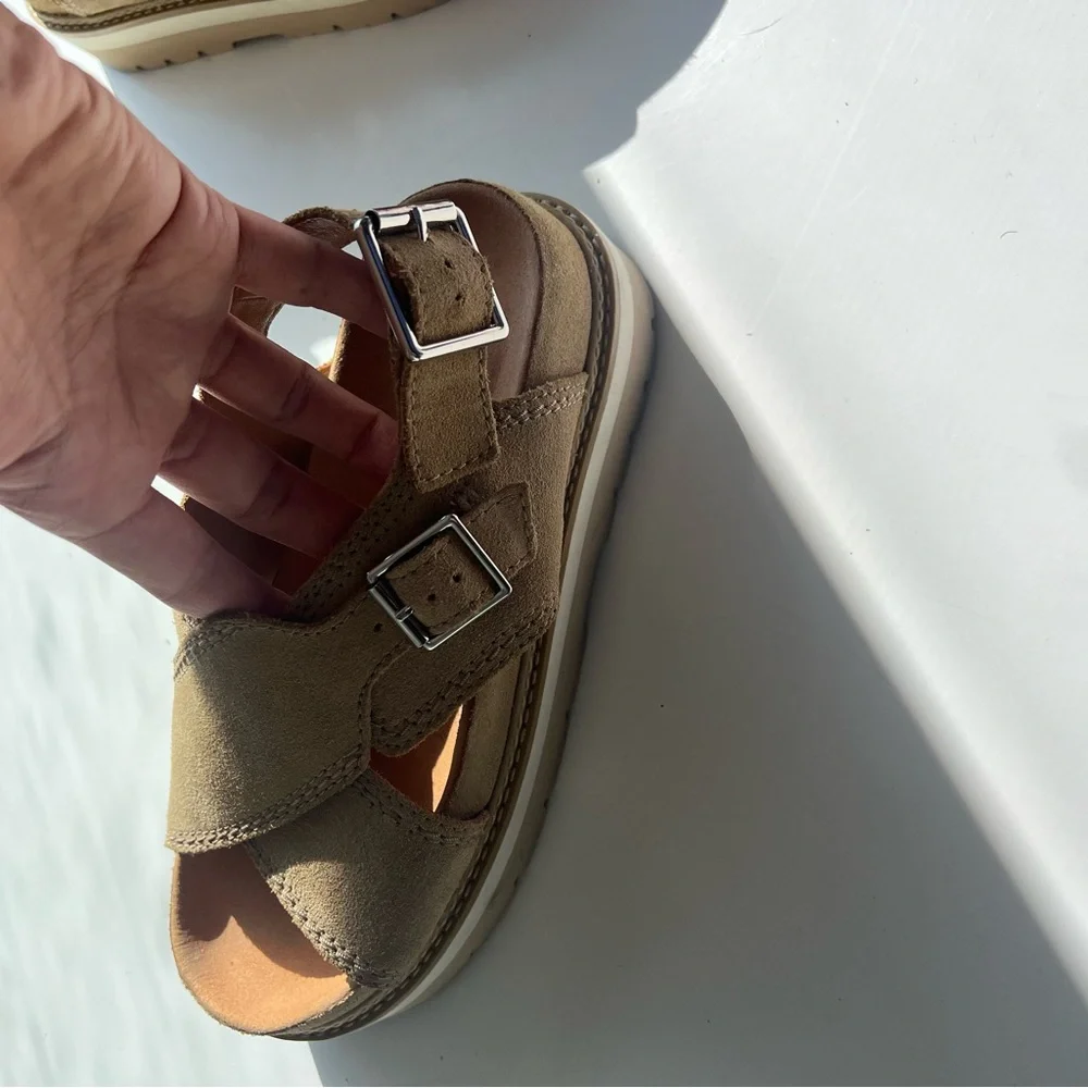 Clarks Orianna Roam Dark Sand Sable Fonce Tan Sandals Size 8.5 - Picture 15 of 16